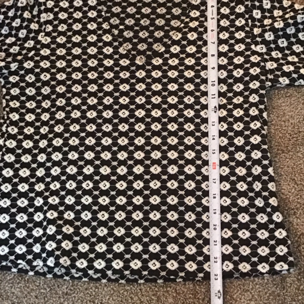 Black and White Patterned Women's Top size L
Great for Holiday’s! - Picture 5 of 5
